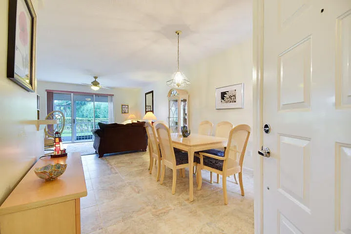 2 bed, 2.0 bath, 1160 sqft, $3,700 — Photo 4