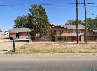 210 N Maple St, Carlsbad, NM 88220