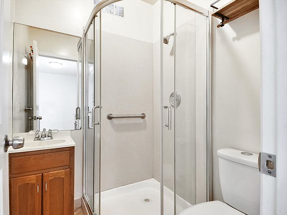 4th image of 680 Broadway St #5