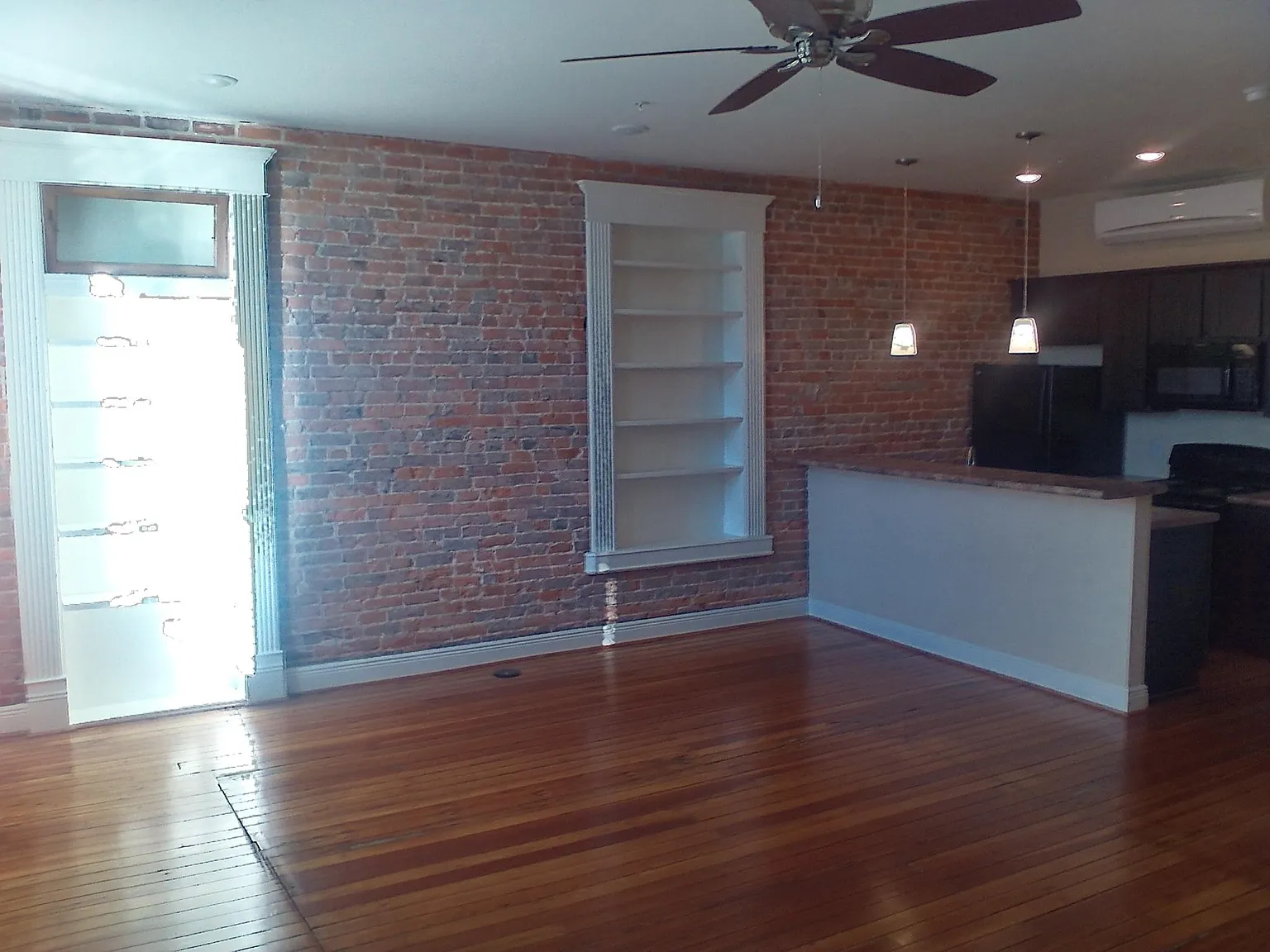 114 E University St. Unit 7 — Photo 2