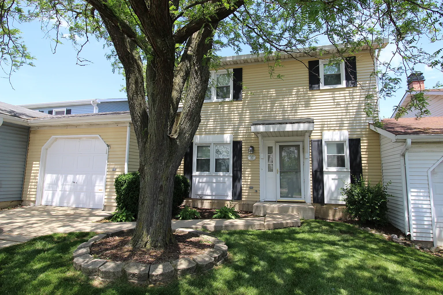 382 Jamison Dr photo 1