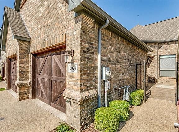 2nd image of 5028 Giverny Ln