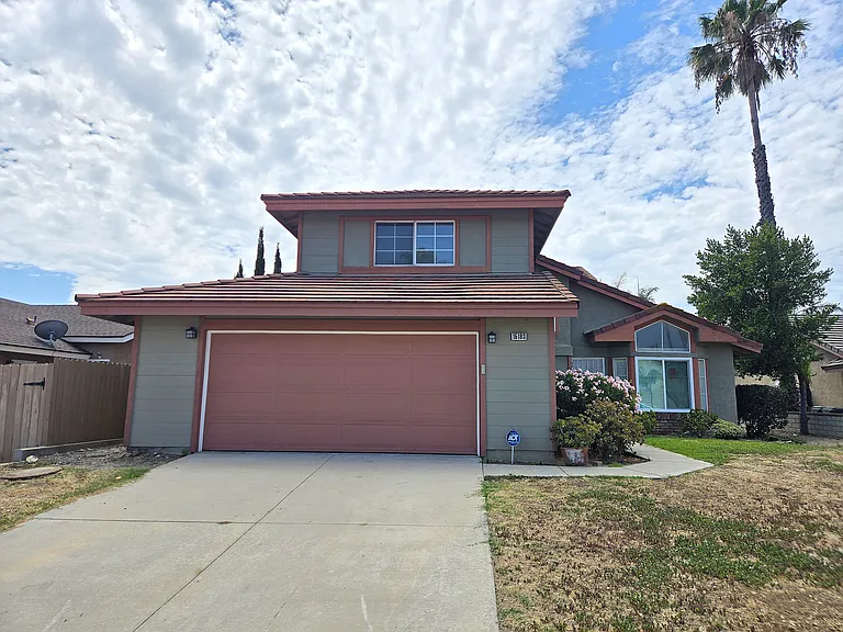 16183 Harvey Dr — Photo 2