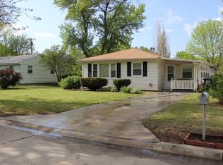 740 Tuttle St, Manhattan, KS 66502