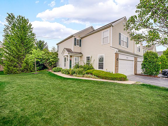 3rd image of 4914 Montauk Dr