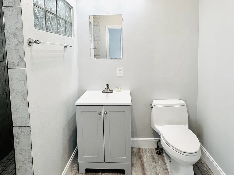 Upstairs Master Bath