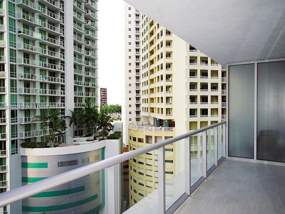 4th image of 1300 Brickell Bay Dr APT 1106