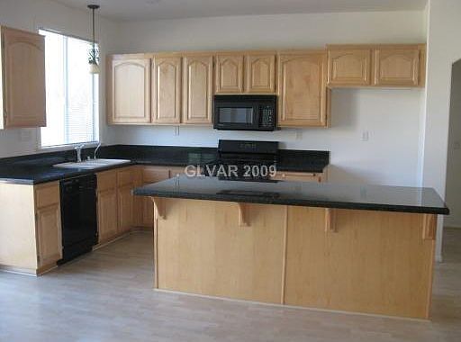 2nd image of 2510 Wellworth Ave