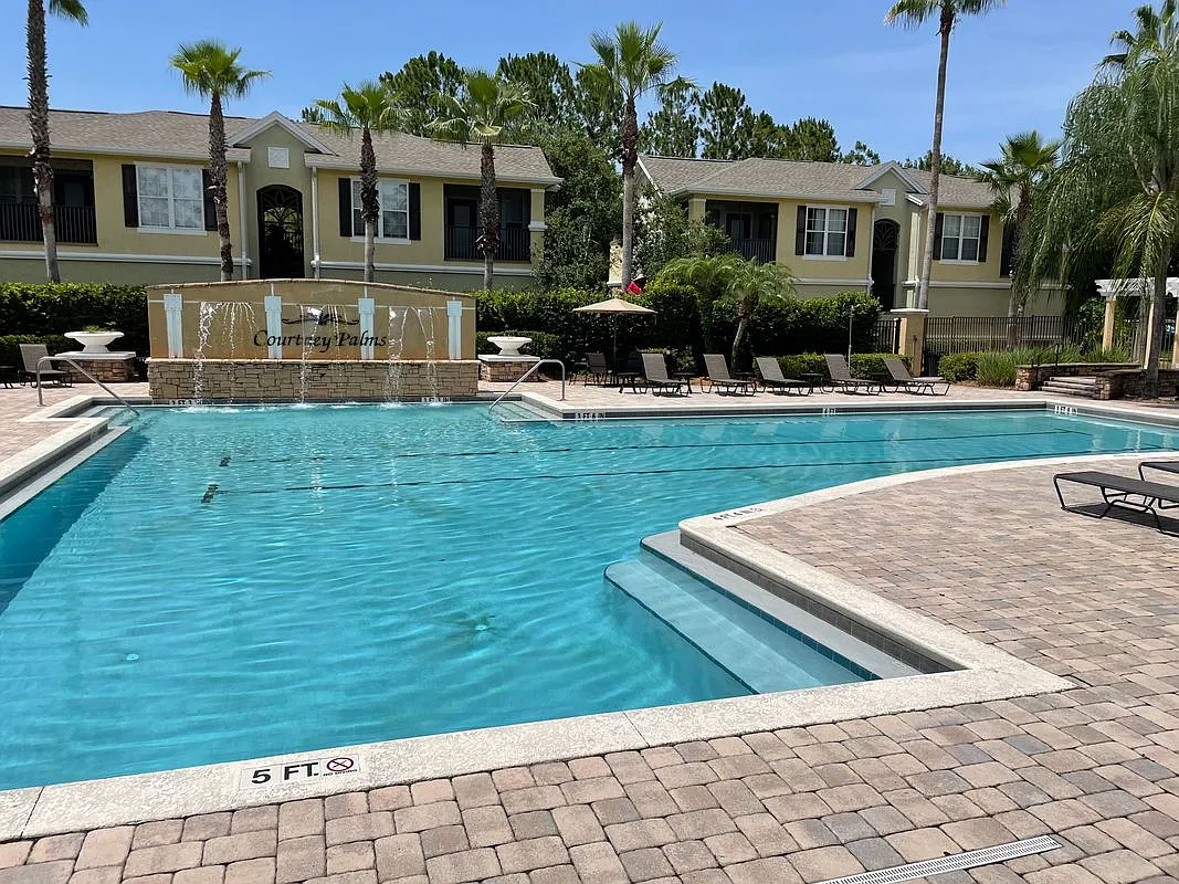 3 bed, 2.0 bath, 1289 sqft, $1,995 — Photo 4