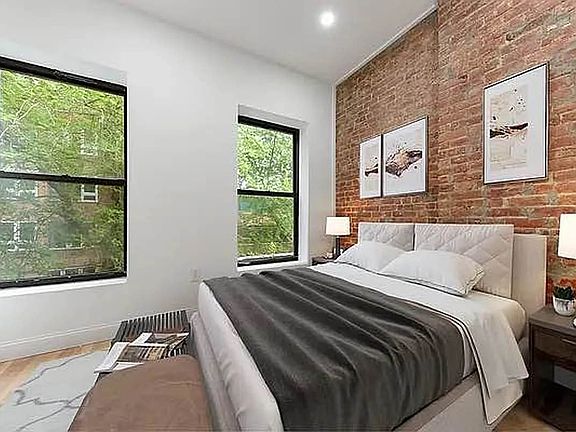 3rd image of 162 Putnam Ave #3