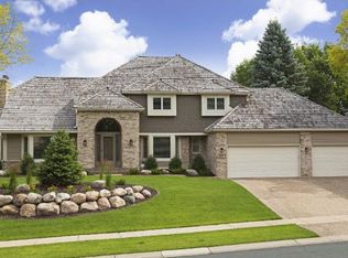 11472 Mount Curve Rd, Eden Prairie, MN 55347