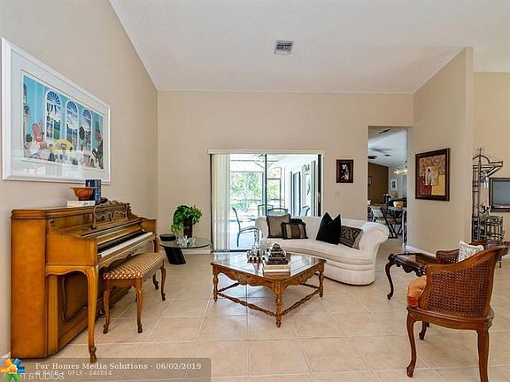 5th image of 12250 NW 2nd St