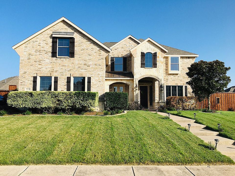 1st image of 1014 Wooded Creek Dr
