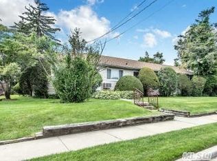 463 Chelsea Rd, Oceanside, NY 11572