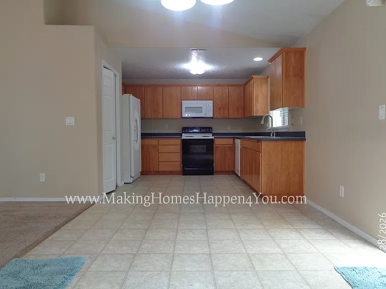 260 SW Oregon Trail Dr — Photo 9
