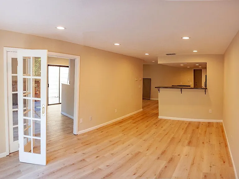 1931 Renoir Ave — Photo 4