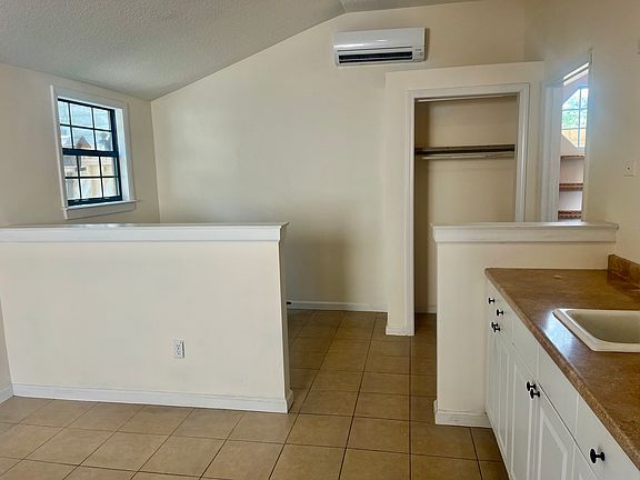 3rd image of 3856 Eloise St #1A