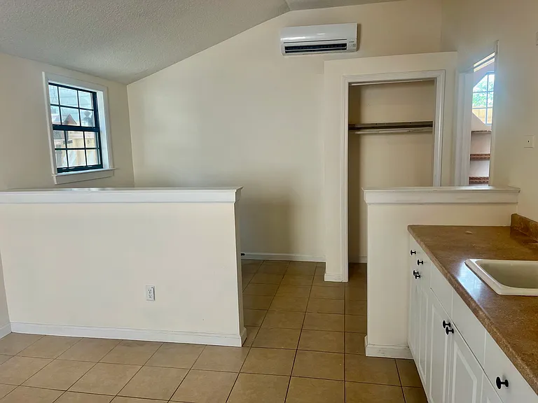 3856 Eloise St #1A — Photo 3