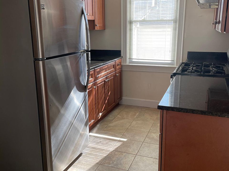 1st image of 462 Kimball Ave Floor 2