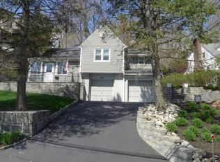 255 Sprain Rd, Yonkers, NY 10710