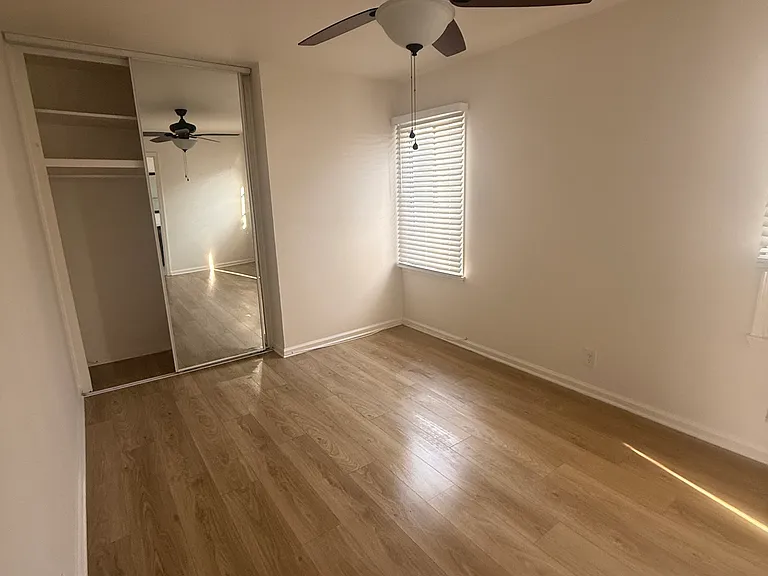 1634 Walnut Ave #17 — Photo 3