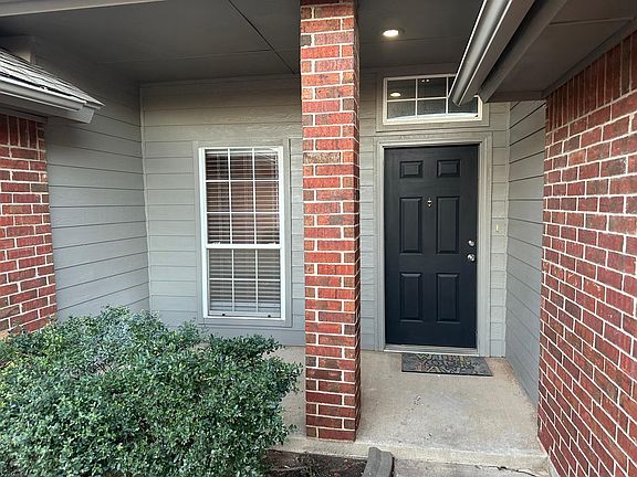 2nd image of 6524 NW 135th St