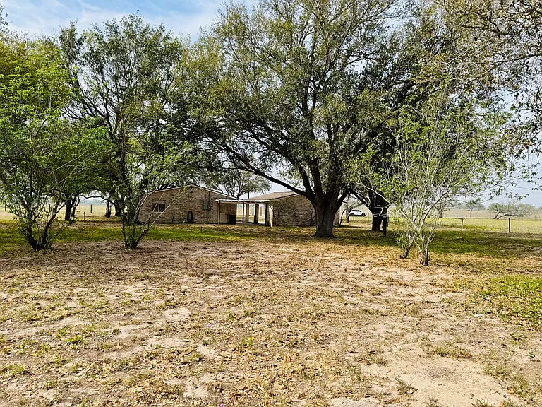 1185 FM 1540 — Photo 22