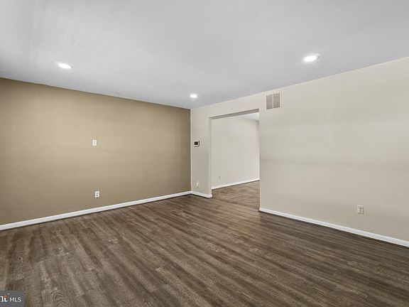 2nd image of 241 Cedarmere Cir