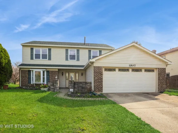 1907 Chippendale Ln, Glendale Heights, IL 60139