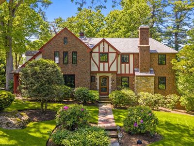 479 Chestnut St, Newton, MA, 02468