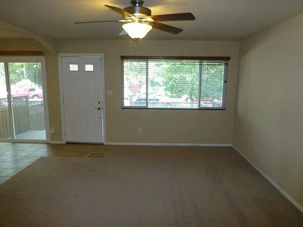 Apartment For Rent! — Photo 2