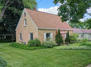 1604 Dousman St, Green Bay, WI 54303