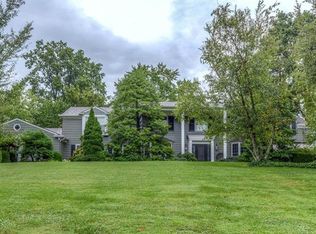 6 High Acres Dr, Saint Louis, MO 63132