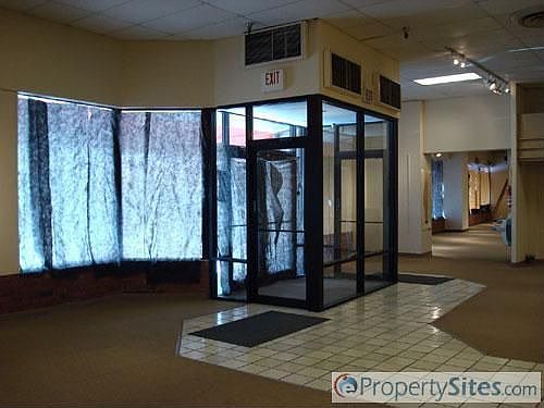 3rd image of 110 N Higgins Ave