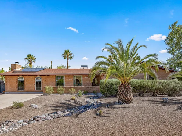 9750 E Lorain Pl, Tucson, AZ 85748