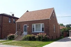 3737 W 103rd St photo 1