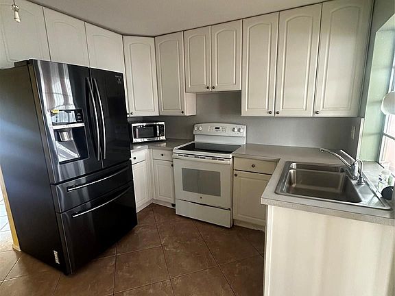 5th image of 120 NW 32nd Street
