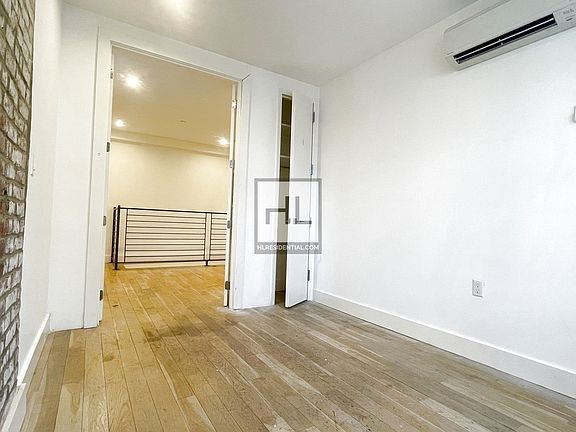 4th image of 1508 Jefferson Ave #F1