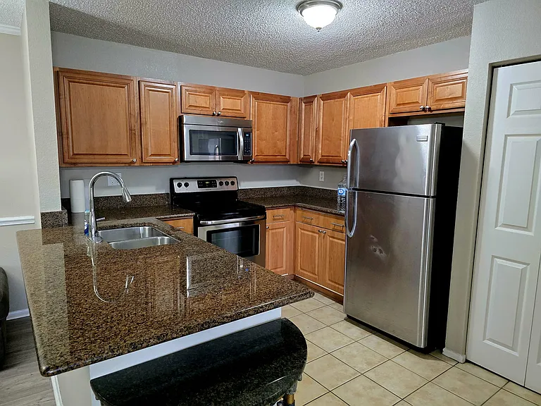 5582 Baywater Dr — Photo 10