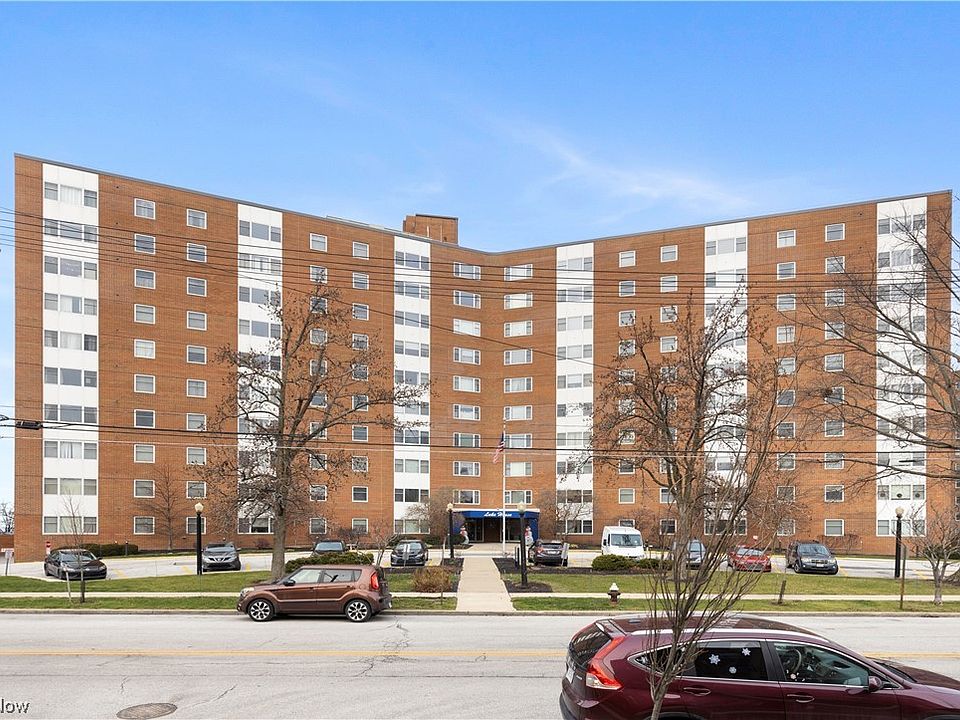 1st image of 11850 Edgewater Dr APT 302