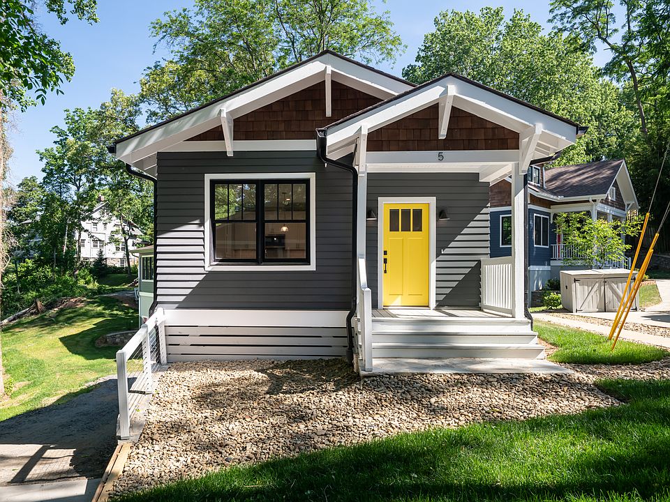 1st image of 5 Woodside Pl