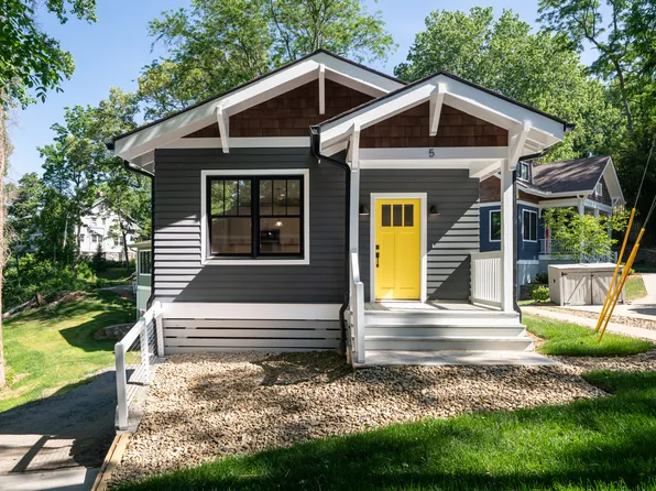 5 Woodside Pl, Asheville, NC 28801