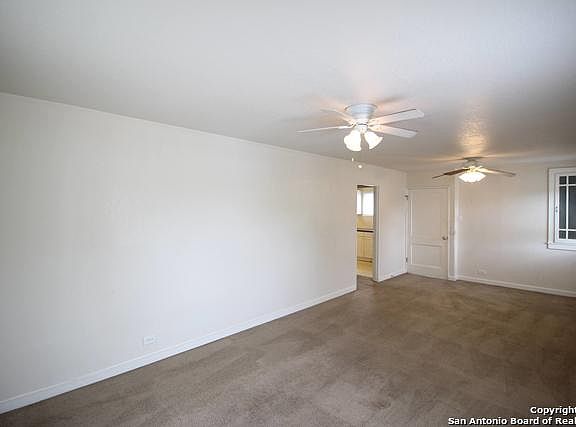 4th image of 1448 W Summit Ave