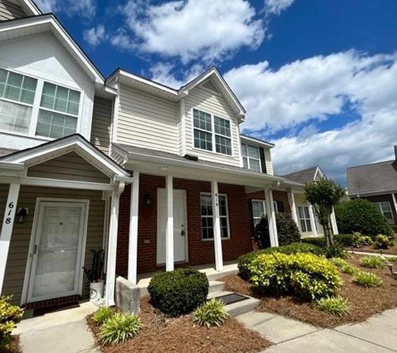 1st image of 616 Grasswren Way