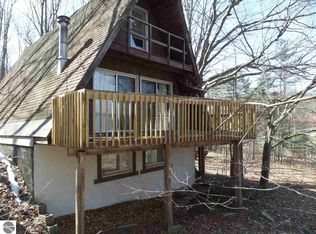 5881 E Village Dr, Bellaire, MI 49615