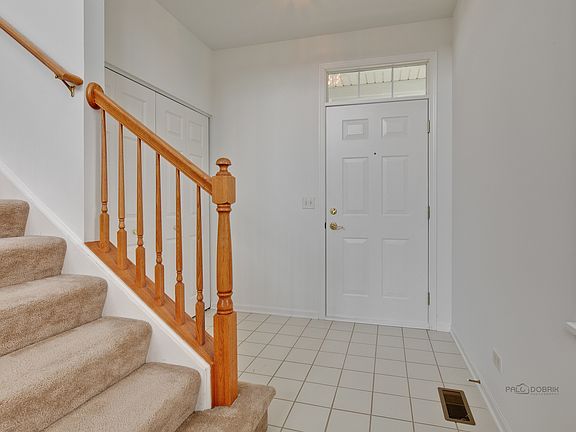3rd image of 611 Schubert St