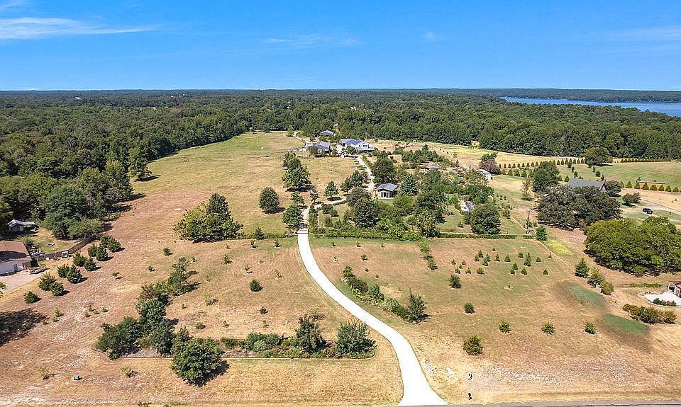 2nd image of 4544 Farm Road 3007