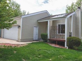 8012 N Walnut Creek Dr, Urbandale, IA 50322