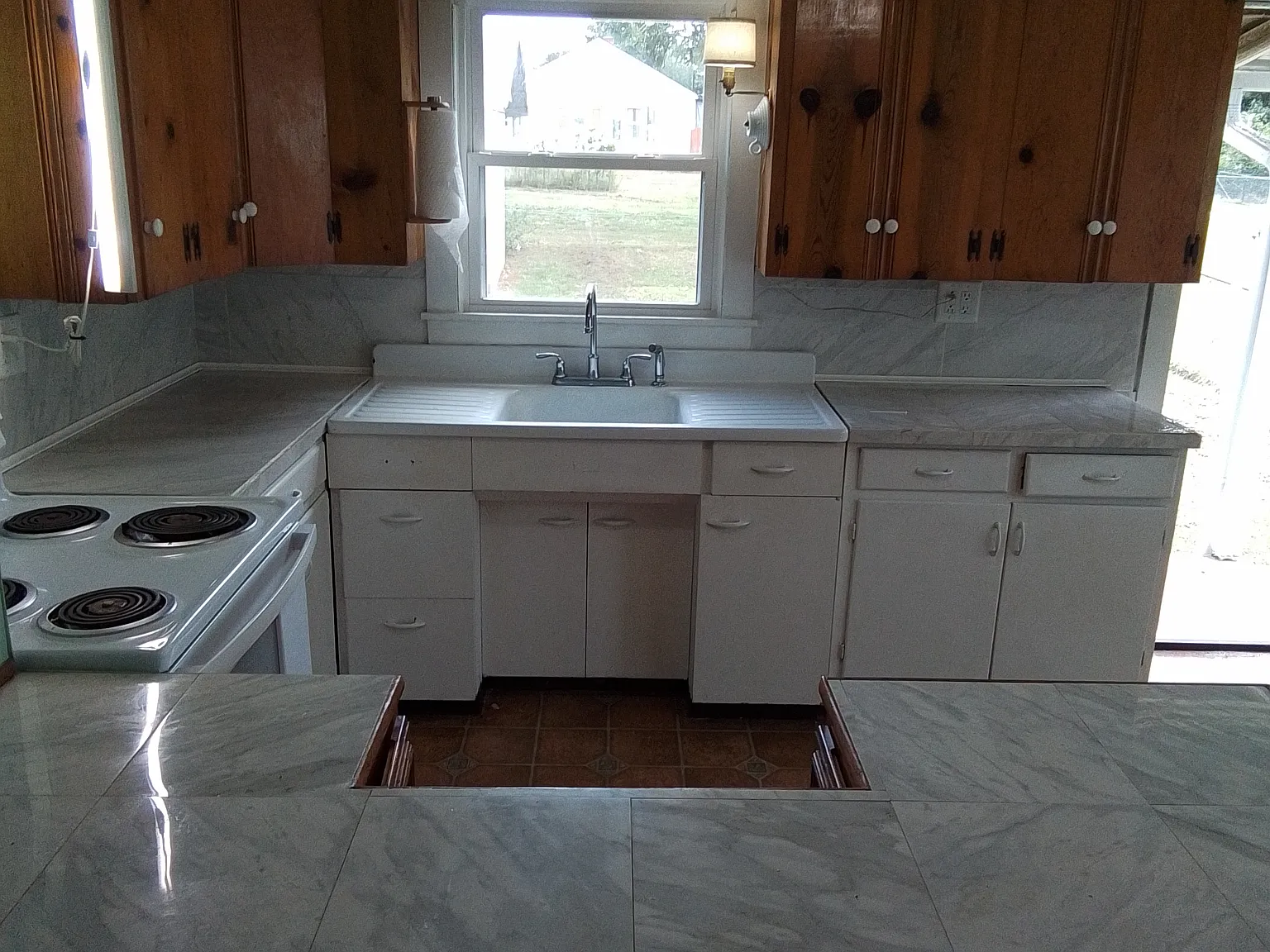 3 bed, 1200 sqft, $950 — Photo 3