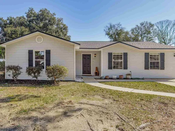 5570 Chipper Ln, Pace, FL 32571